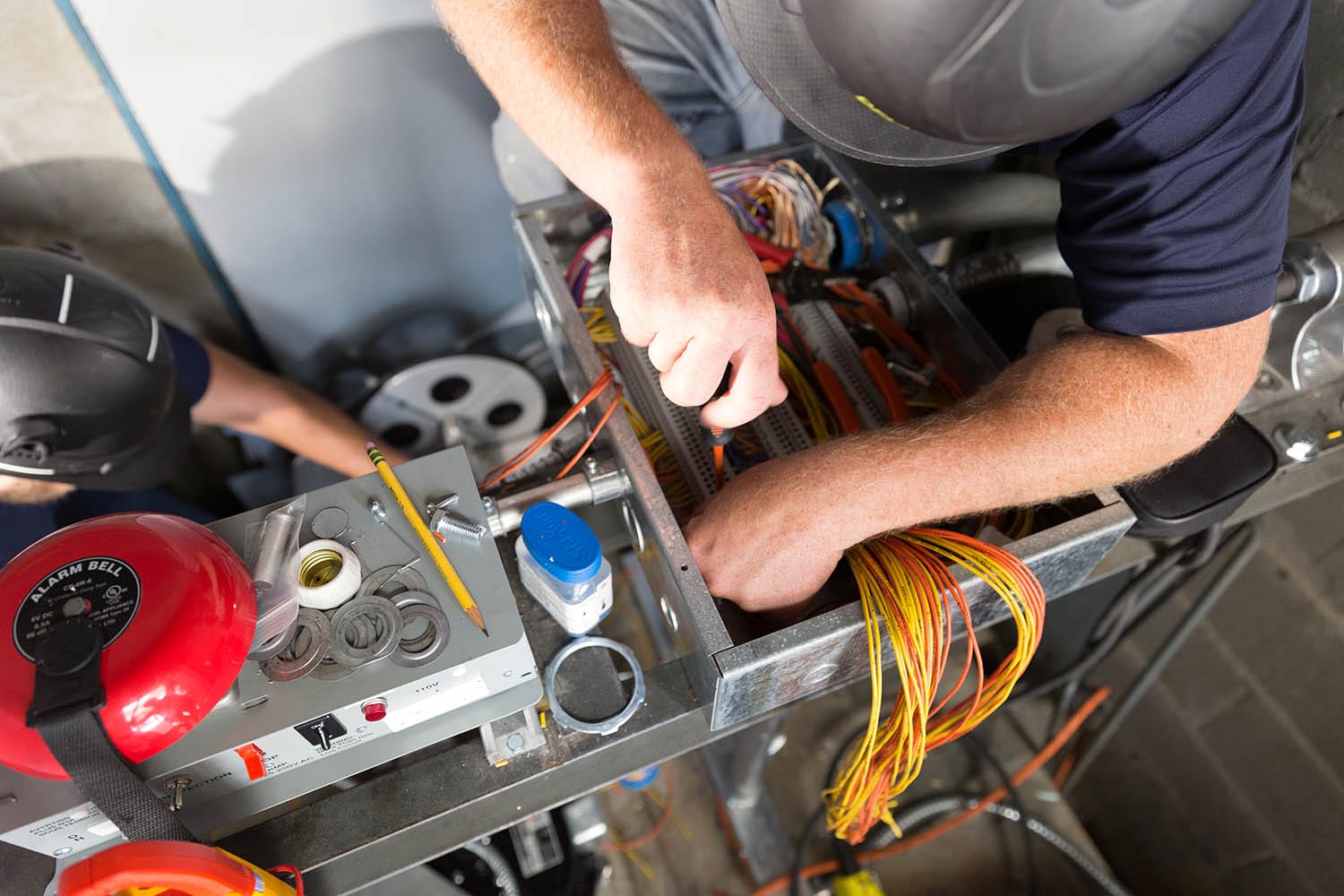 The Top 4 Types Of Car Lift Systems For Residential Garages